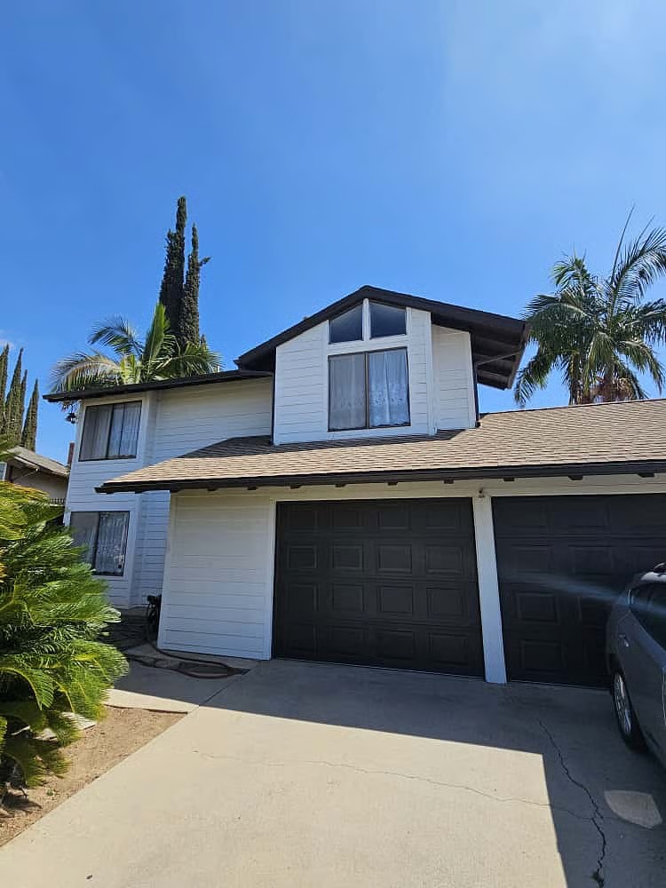 Exterior of North Brea house with private furnished room for rent